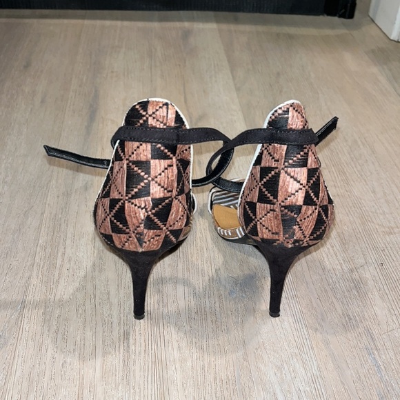 Chinese Laundry heels LA PAZ brown multi black white 7.5 - Picture 4 of 8